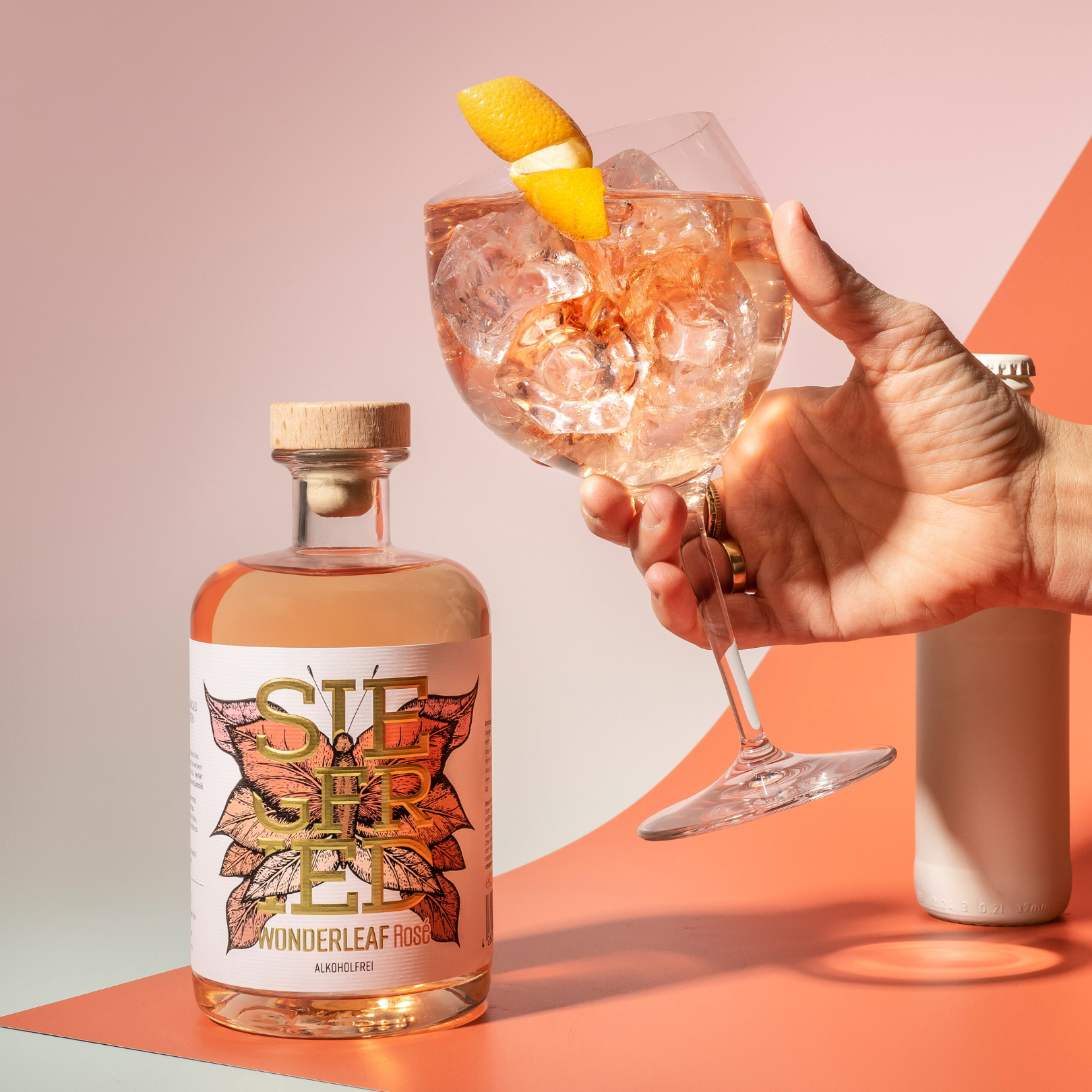 Siegfried Wonderleaf Rosé Gin Alternative Spirit 50cl 0%