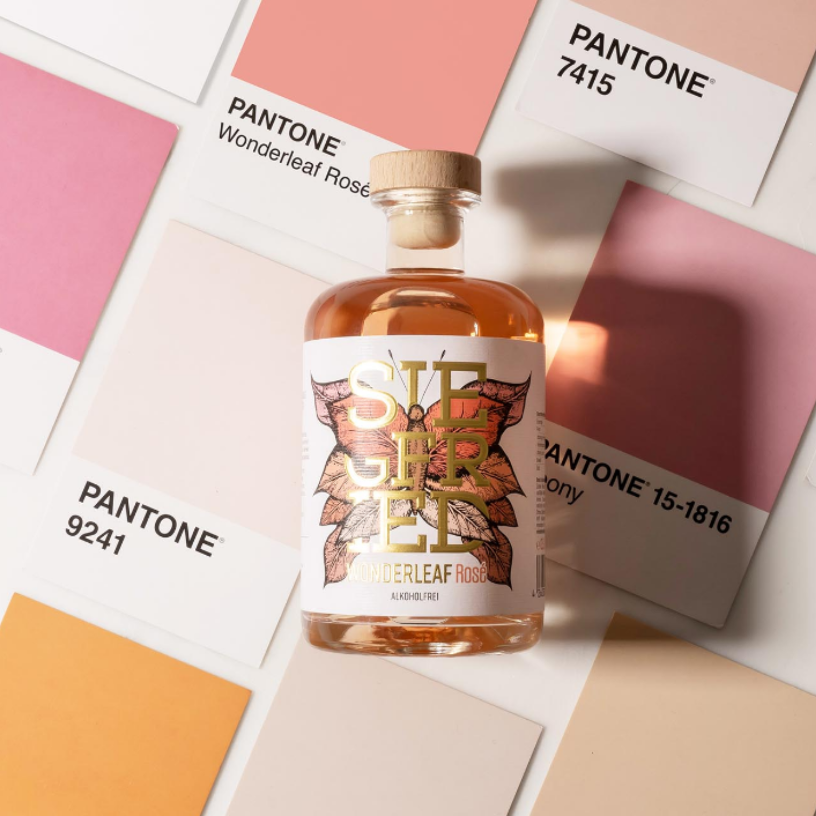 Siegfried Wonderleaf Rosé Gin Alternative Spirit 50cl 0%